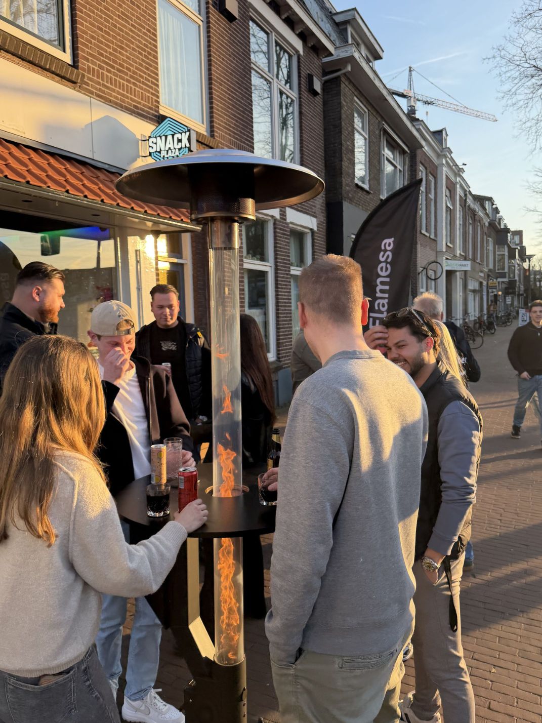 Flamesa Solaro – Premium Pellet Terrasverwarmer met Tafel Flamesa.nl